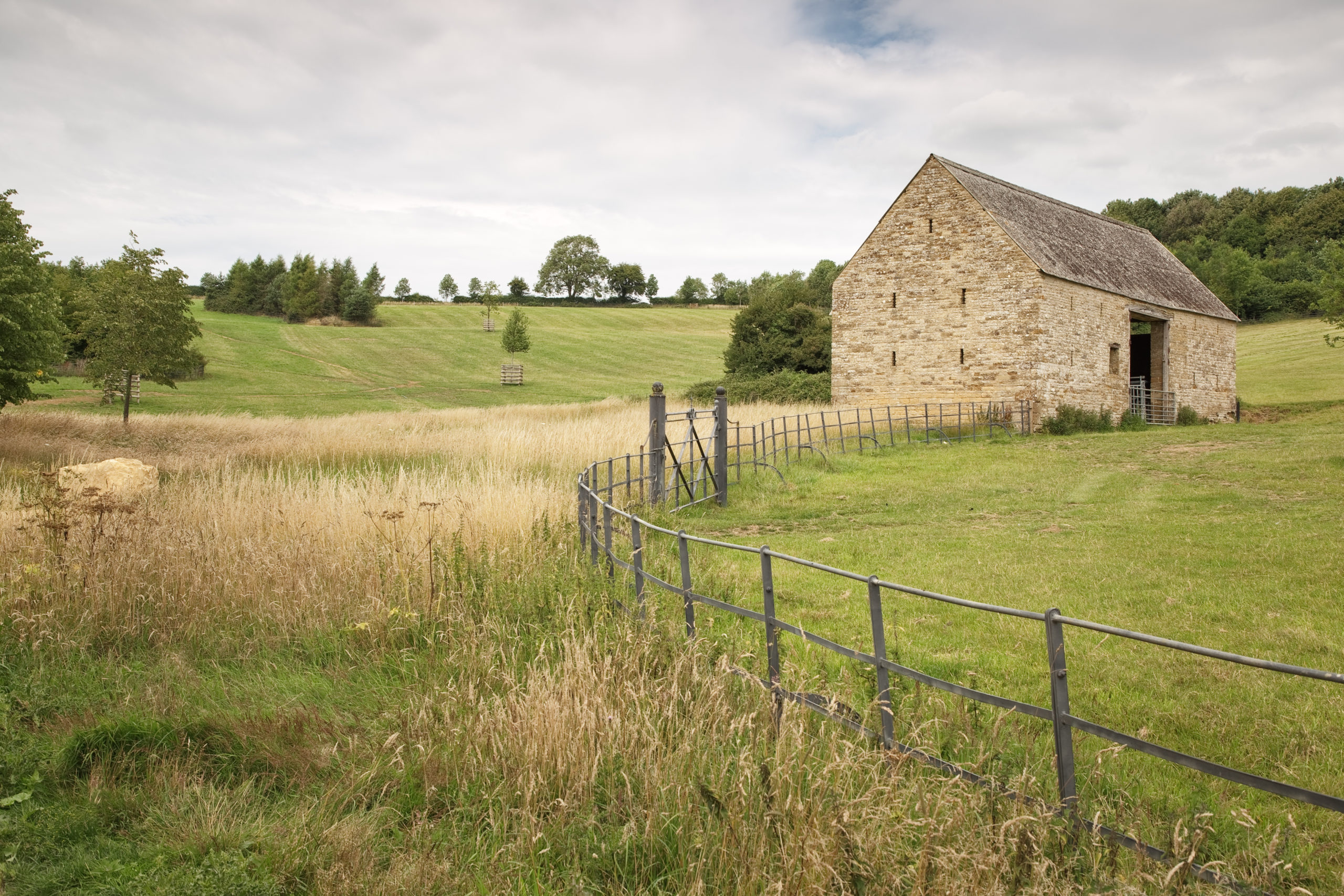 stone barn on a hill - UK Agricultural Finance